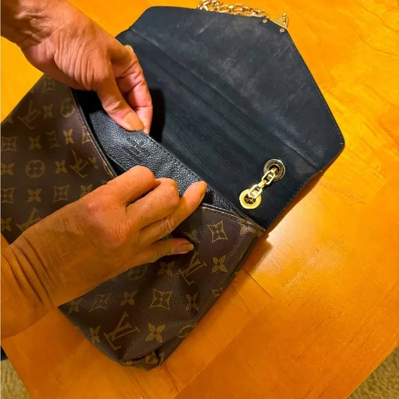Louis Vuitton Bags The Louis Vuitton Pallas Chain Bag Every